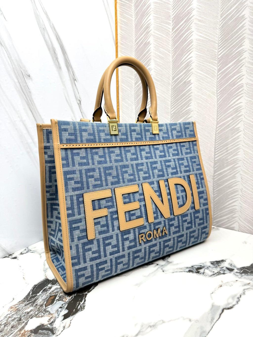 Fendi Sunshine Tote Roma