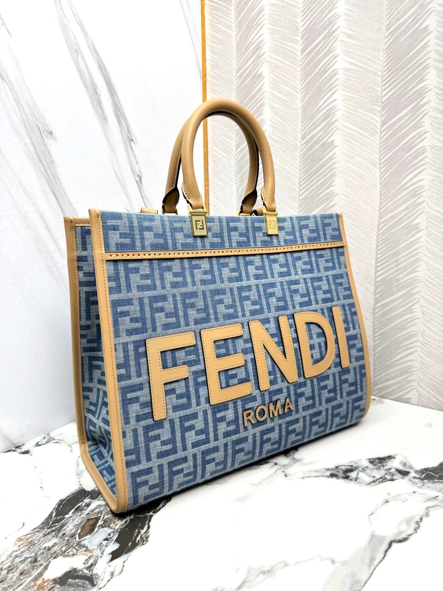 Fendi Sunshine Tote Roma