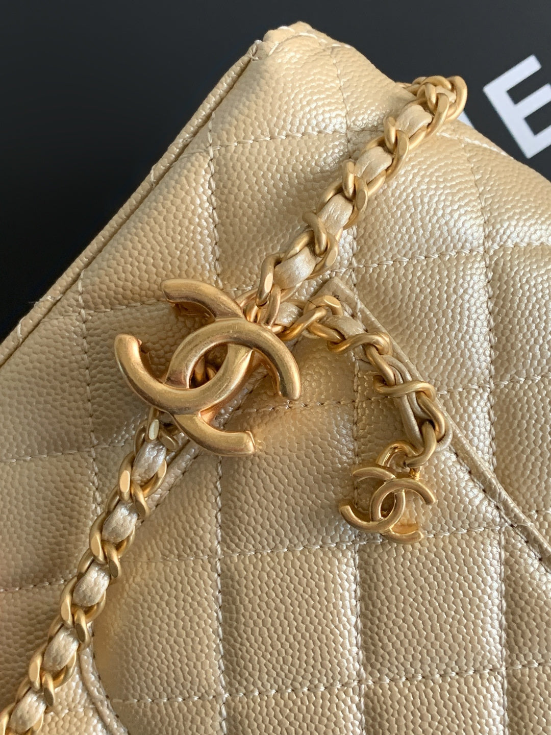 Chanel Classic Double Flap Dourada