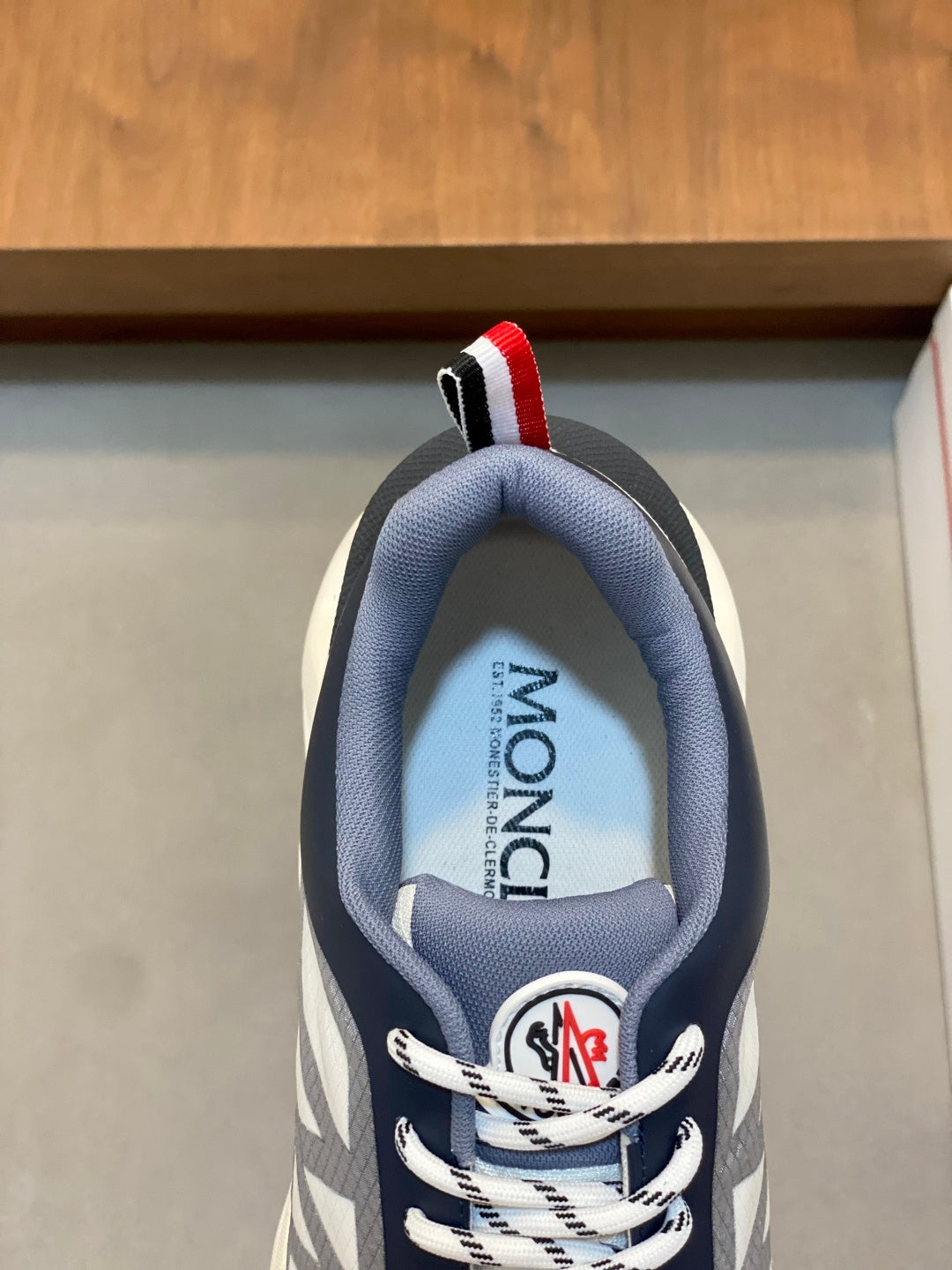 Tênis Moncler Leave No Trace Naty / Off White