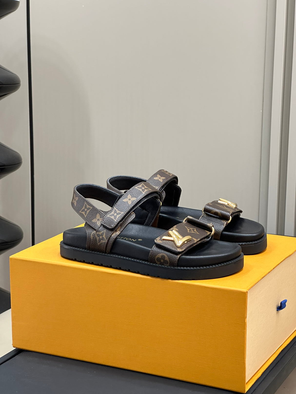 Sandal Vintange