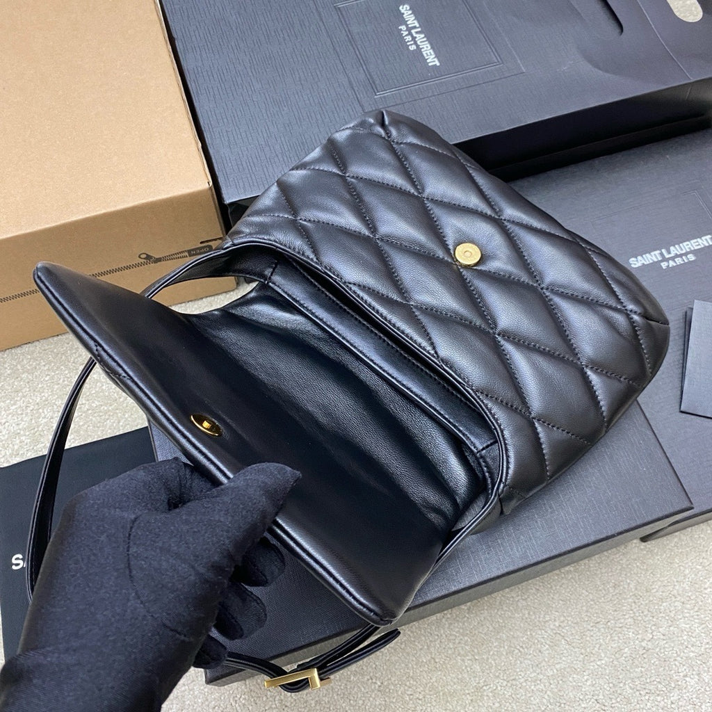 Saint Laurent Jamie Shoulder Bag Black Ferragens Douradas