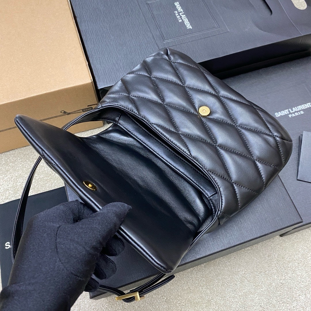 Saint Laurent Jamie Shoulder Bag Black Ferragens Douradas