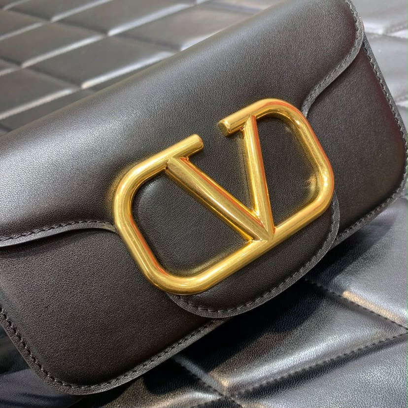 Valentino Garavani Locò Shoulder Bag Black