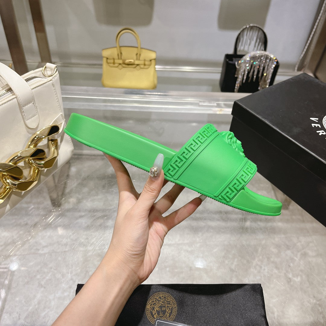 Versace Medusa Slide Borracha Verde.