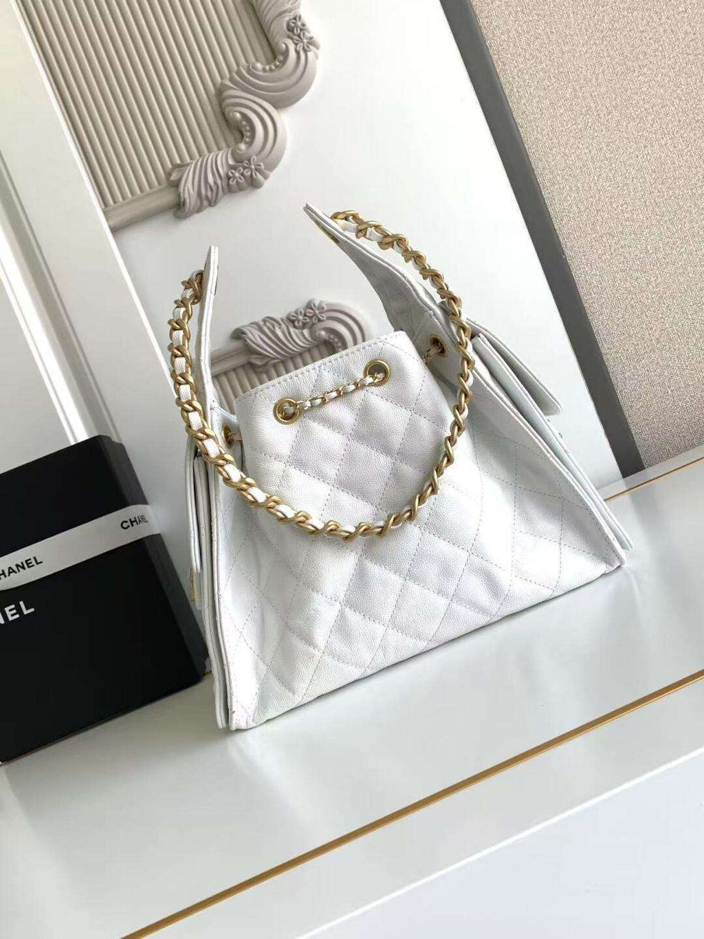 Bolsa Hobo  Chanel 25 White Small