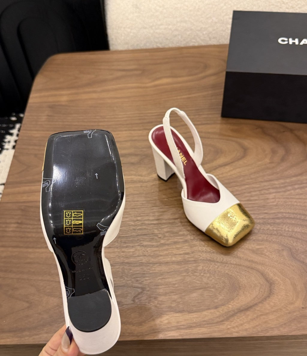Chanel Slingback Block Heel  Off-White & Metallic  Patent. Salto 9 cm.