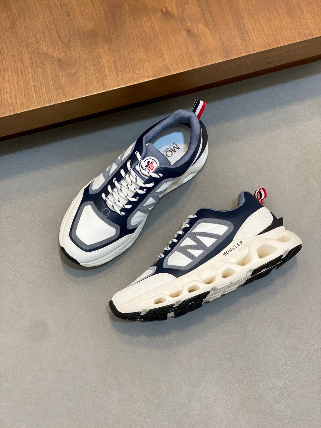 Tênis Moncler Leave No Trace Naty / Off White