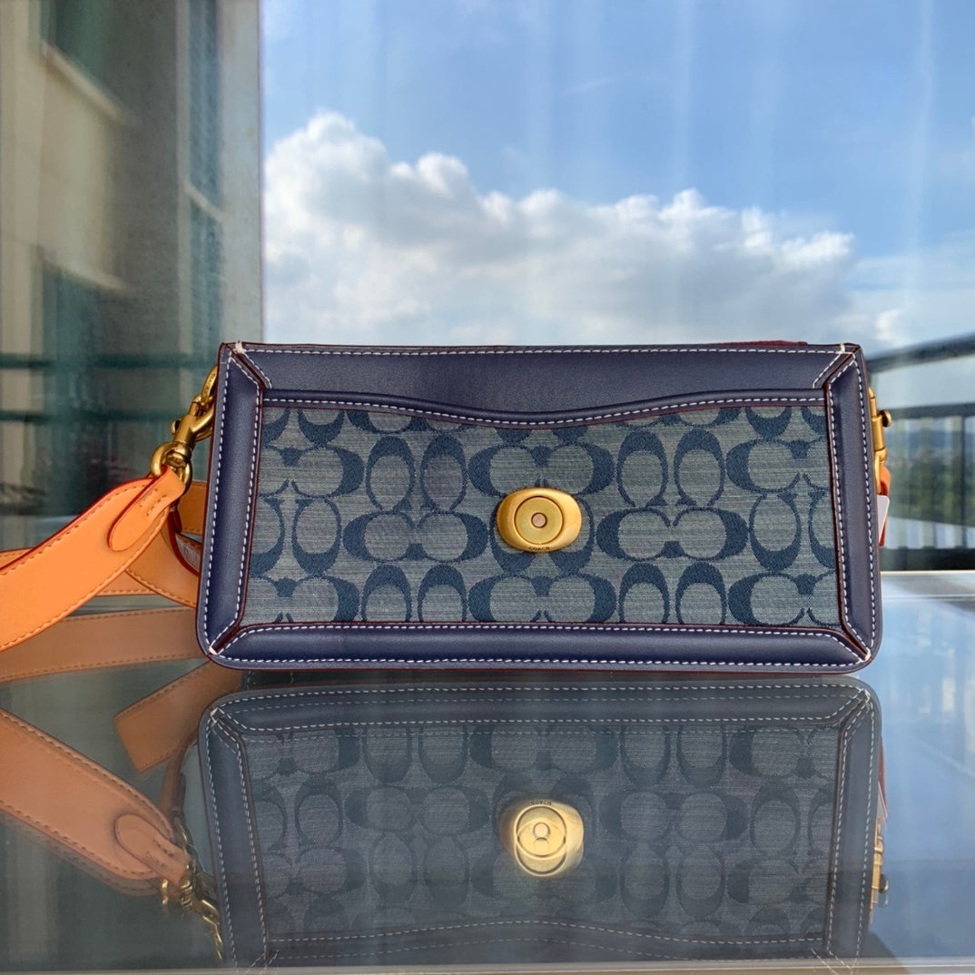 Bolsa Coach Tabby Shoulder Bag 26 in Signature Chambray