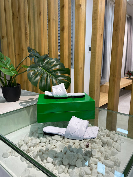 Sandália Bottega Veneta Plana Lido Optic White (Pronta entrega)