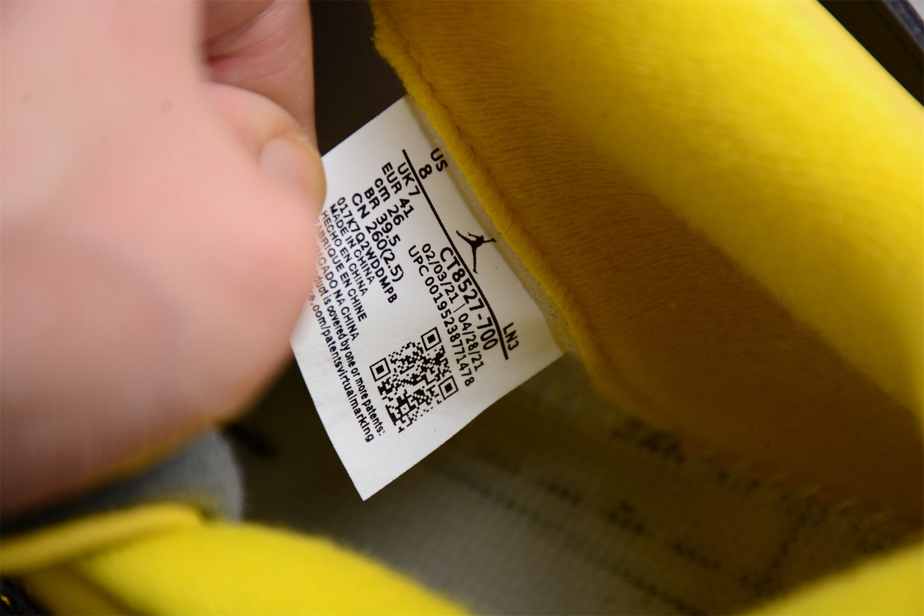 Jordan 4 Retro Lightning