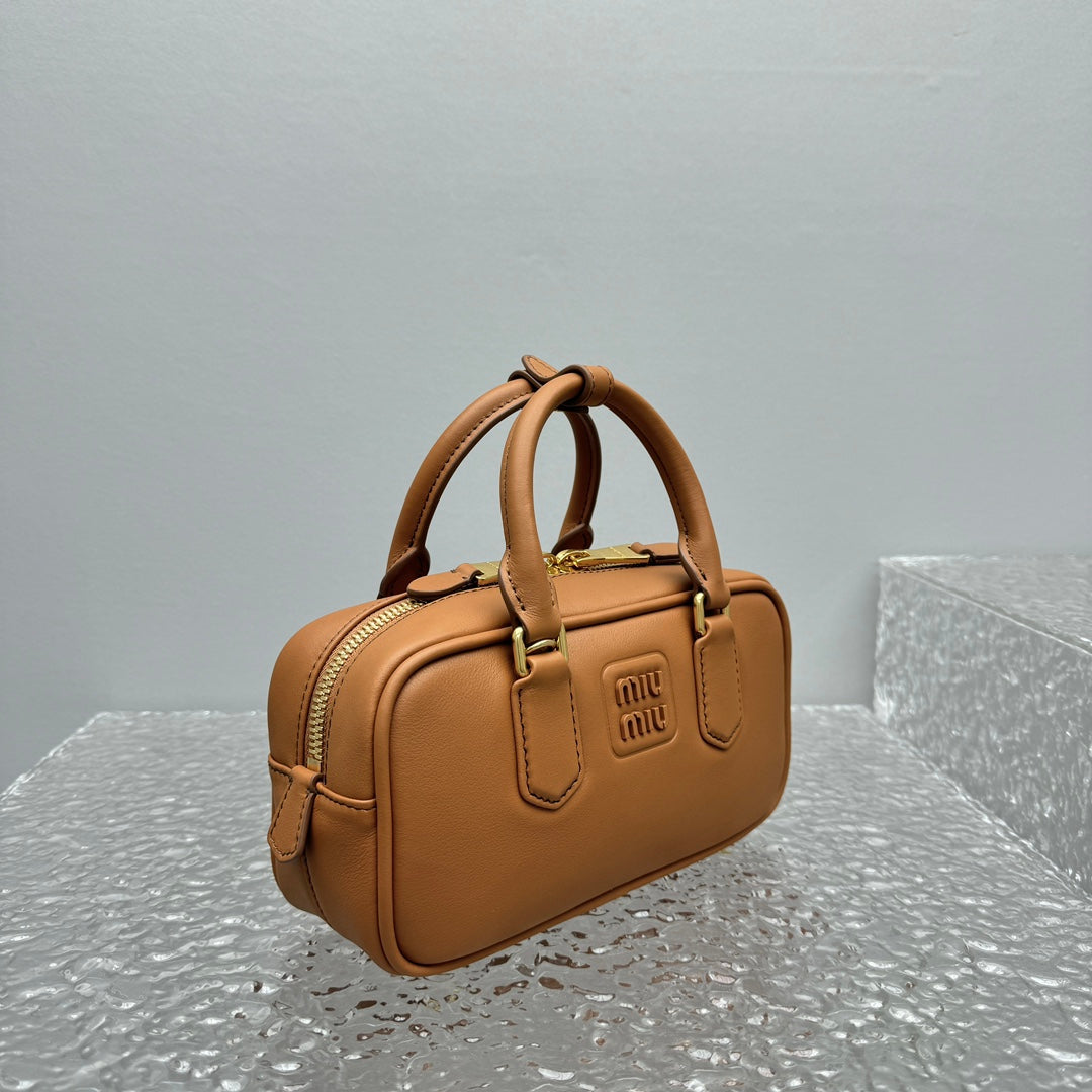 Bolsa Miu Miu Arcadie Leather Bag