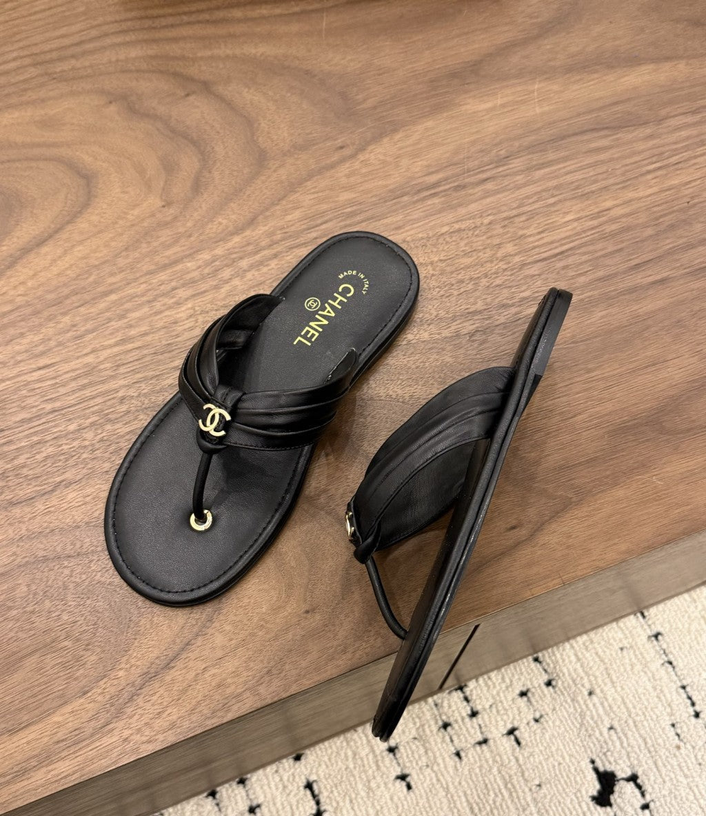 Chanel Thong Sandals Black.