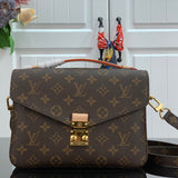 Pochette Métis East West Monogram Canvas Brown