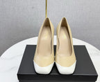 Chanel Square-Toe Cap-Toe Pumps in Beige & White Leather. Salto 9 cm.