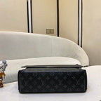 LV Messenger Explorer MM Shoulder Bag M40539