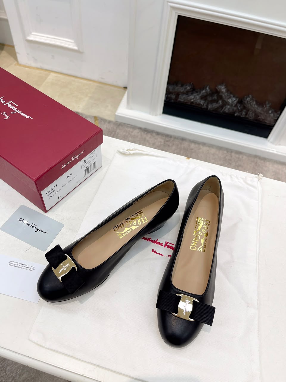 Ferragamo Vara Pump Salto Bloco Baixo Black