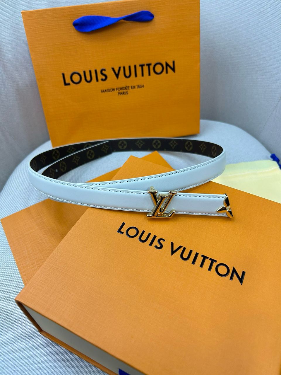 Cinto Lv White