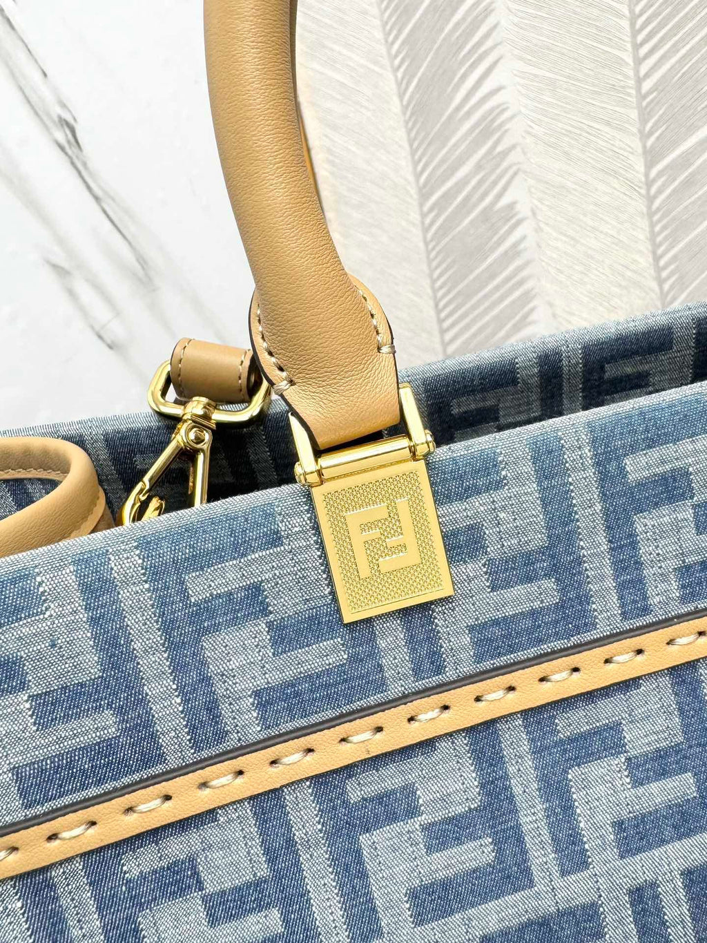 Fendi Sunshine Tote Roma