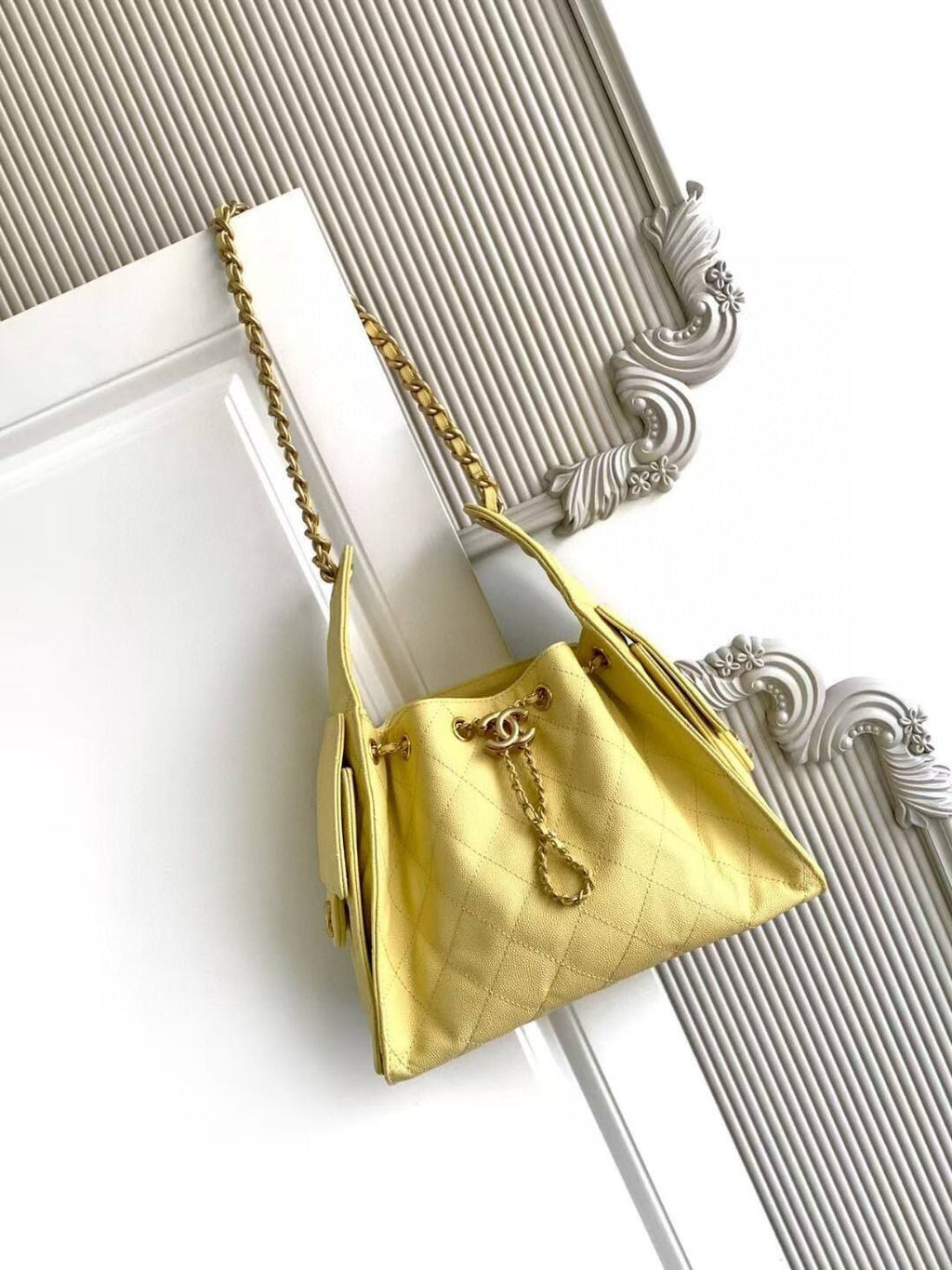 Bolsa Hobo  Chanel 25 Yellow Small