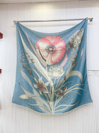 Lenço Hermès Carré 90 "Bouquet Final" Cor Azul Jeans / Rosa Pálido / Cinza Pérola