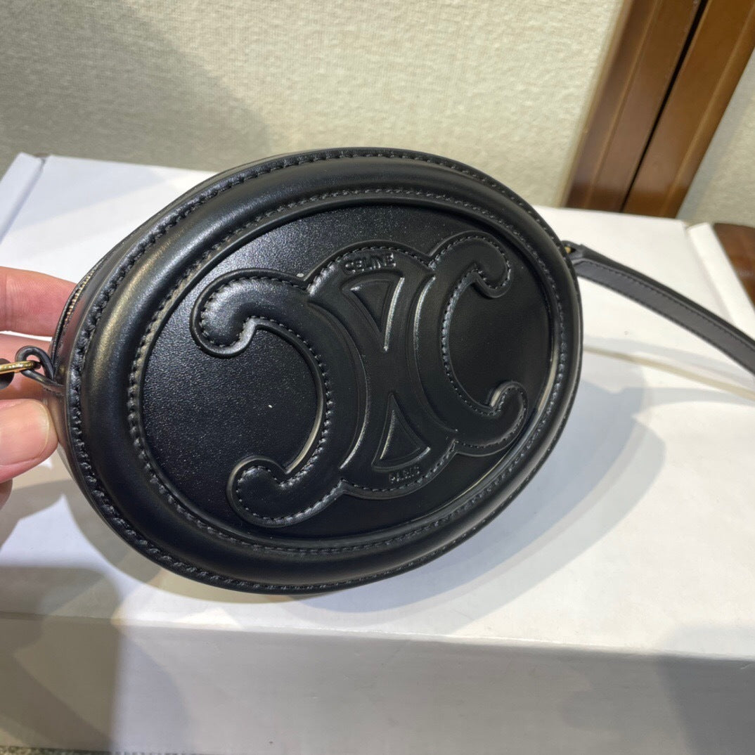 Celine Cuir Triomphe