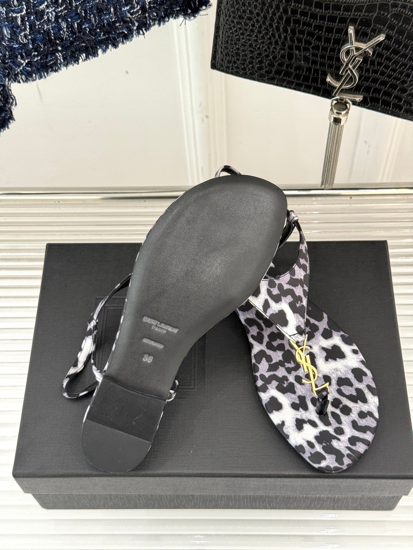 Saint Laurent Sandalia cassandra  ounce