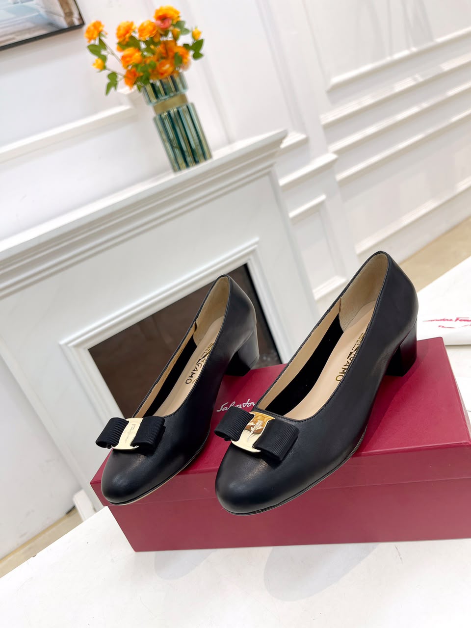 Ferragamo Vara Pump Salto Bloco Baixo Black