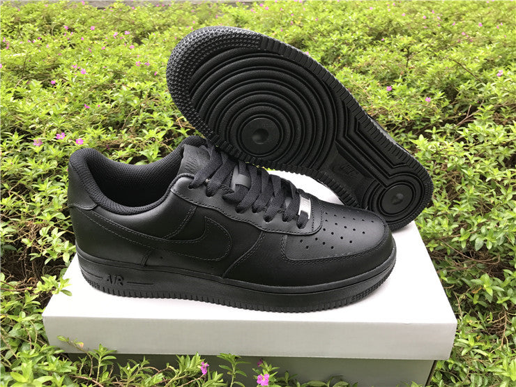 Nike Air Force 1 Black