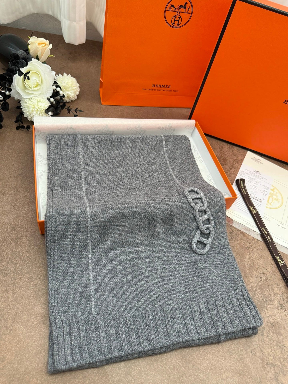 Cachecol Hermès Maillons Traces em Malha de Tricô Cinza-Mescla
