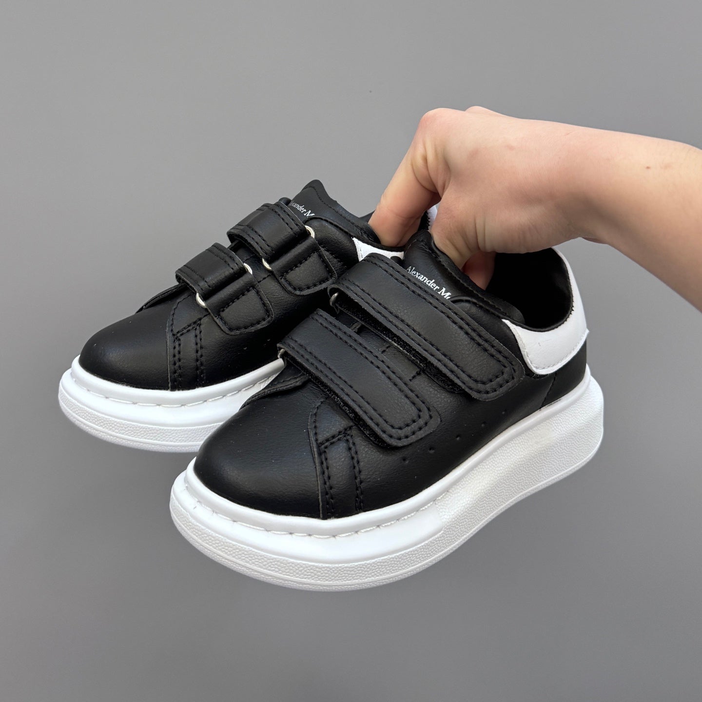 Tênis Alexander McQueen Black and White Infantil