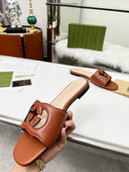 Gucci Sandália Interlocking G Caramelo