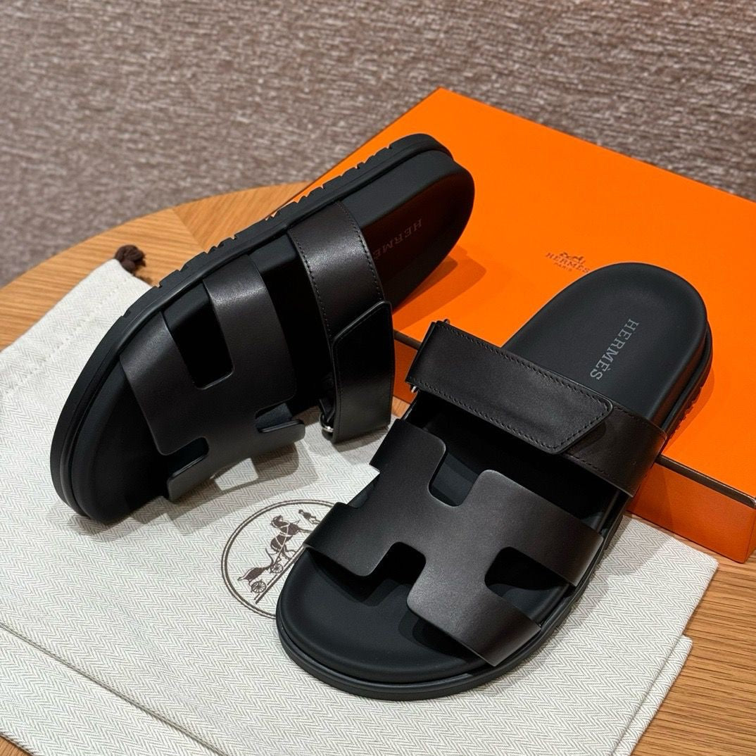 Hermes Chypre Sandal Noir Calfskin Leather (Pronta entrega)