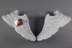 New Balance white infantil