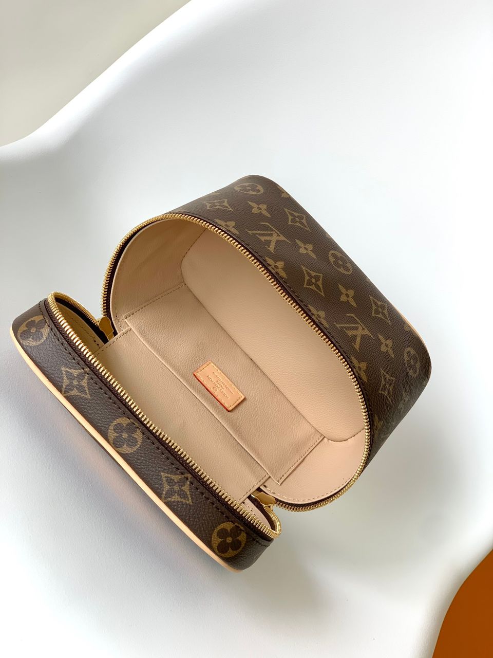 Necessaire Lv  Monogram Bag