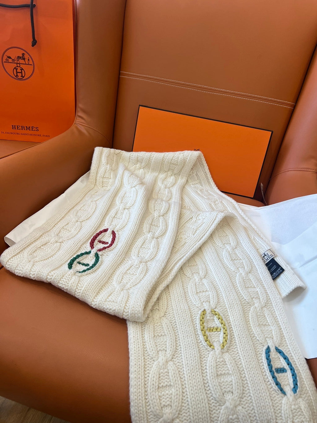 Cachecol Hermès Tri-Maillon Details Cuir Creme / Off-White