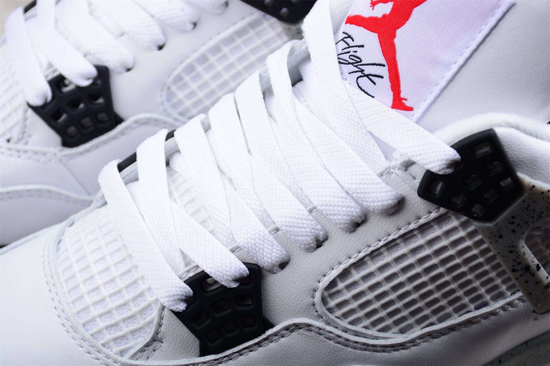 Air Jordan 4 Retro "White Cement"