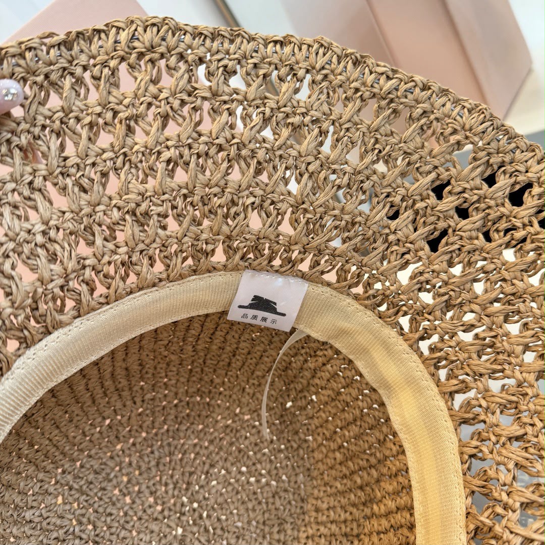 Chapéu Bucket de Ráfia Trançada Miu Miu