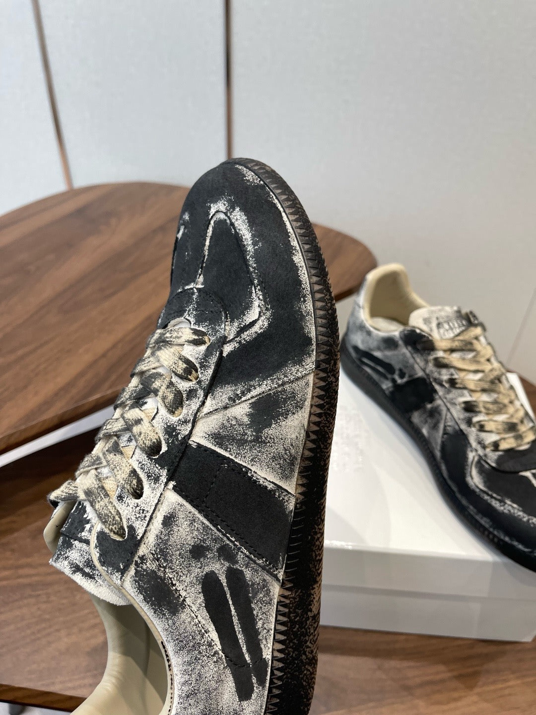 Maison Margiela Replica Low "Grafit Paint" White/Black