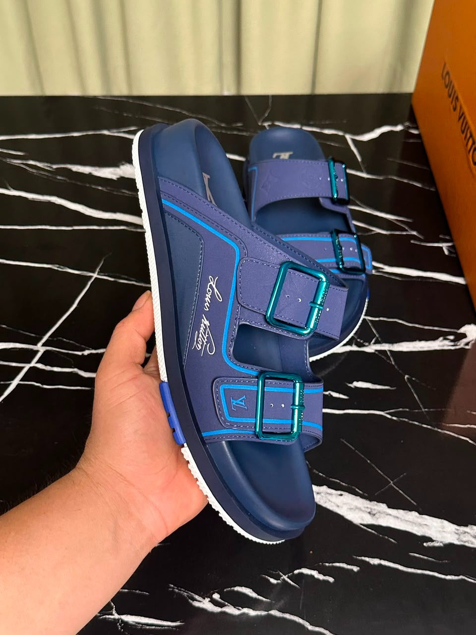 Sandália Louis Vuitton Trainer Mule Naty