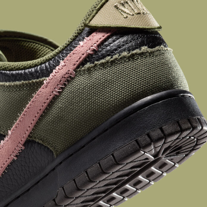 Nike Dunk Low Dunks Not Dead