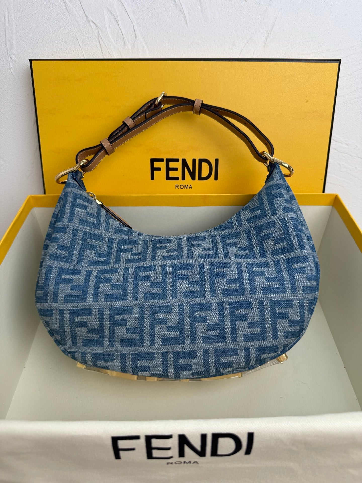 Fendi Fendigraphy Small Azul