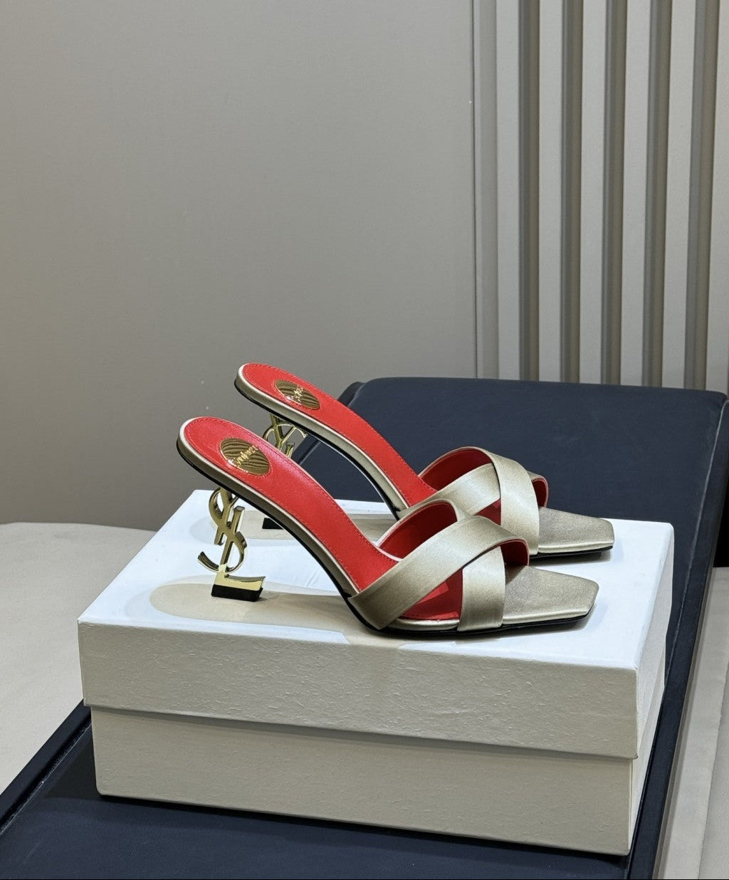 Saint Laurent  Mules Opyum Em Crepe De Cetim Rosa Envelhecido