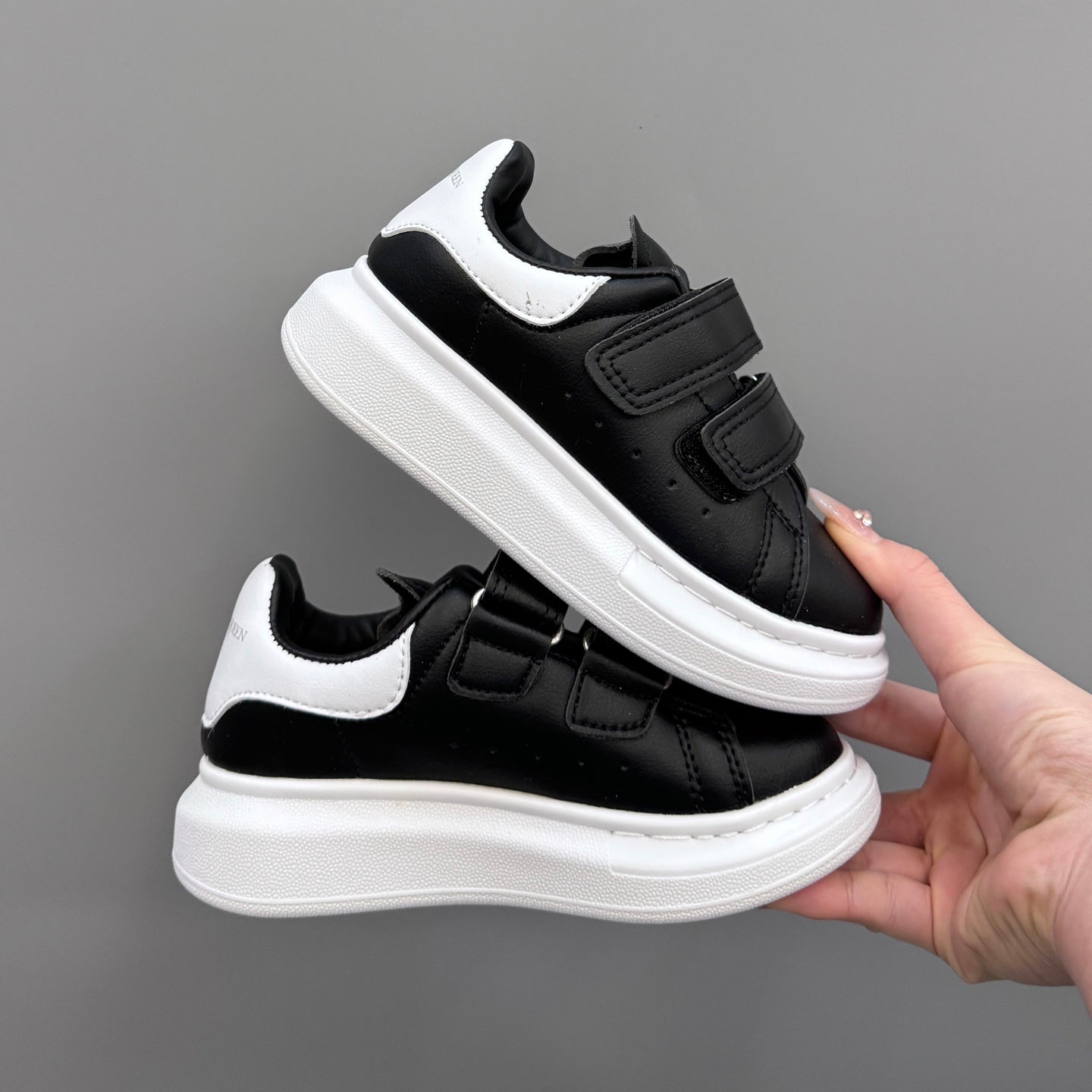 Tênis Alexander McQueen Black and White Infantil