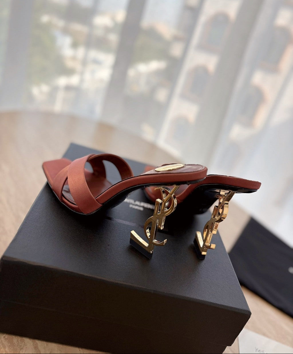 Saint Laurent  Mules Opyum Em Crepe De Cetim Manioc Brown