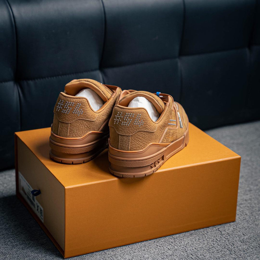 LV Trainer Brown.