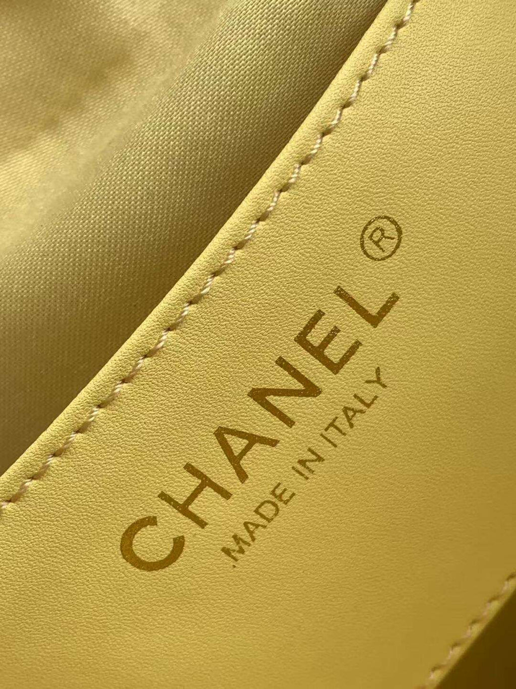 Bolsa Hobo  Chanel 25 Yellow Small