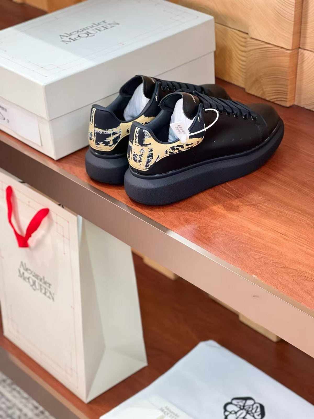 Alexander McQueen Oversized Sneaker .