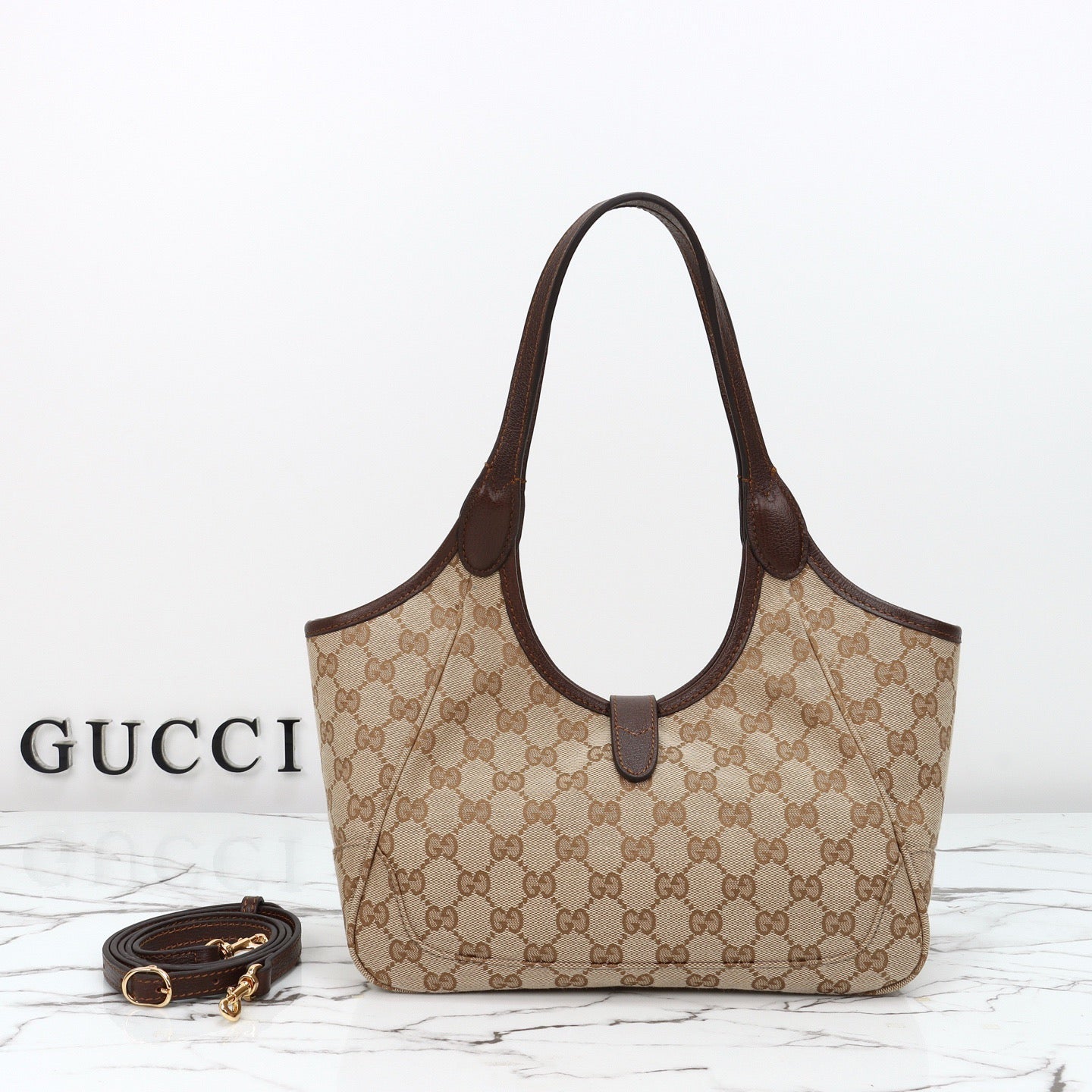 Gucci Mercato Small Tote Bag .