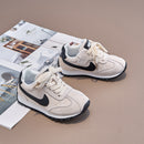 Nike valiant white infantil